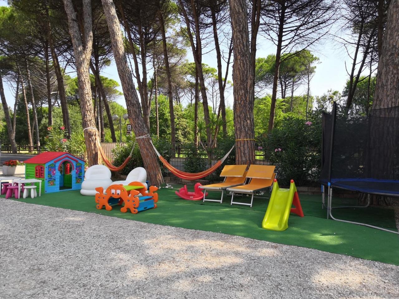 Club Vacanze In Cervia Exterior foto